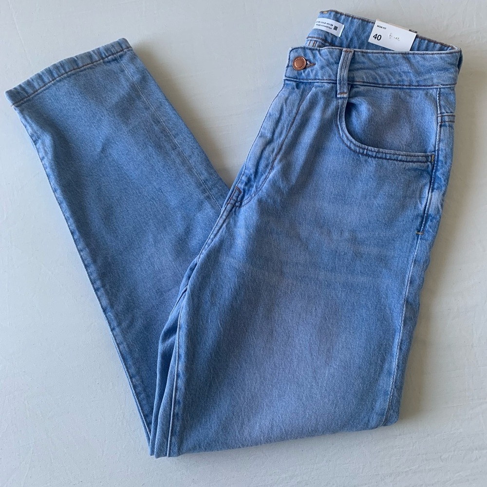 Zara Mom Fit Blue High-Waisted Jeans - US Size 8, European Size 40